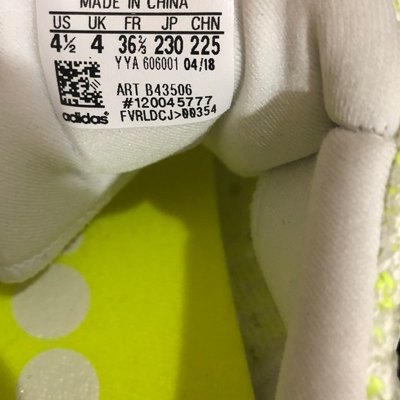 Adidas Ultra Boost Clima Shoes - Picture 6 of 7